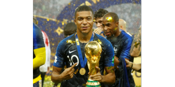 Sláva francouzského národního týmu potřebuje mladé hráče