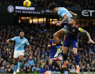 Manchester City stále čelí těžkému úkolu dohnat Arsenal